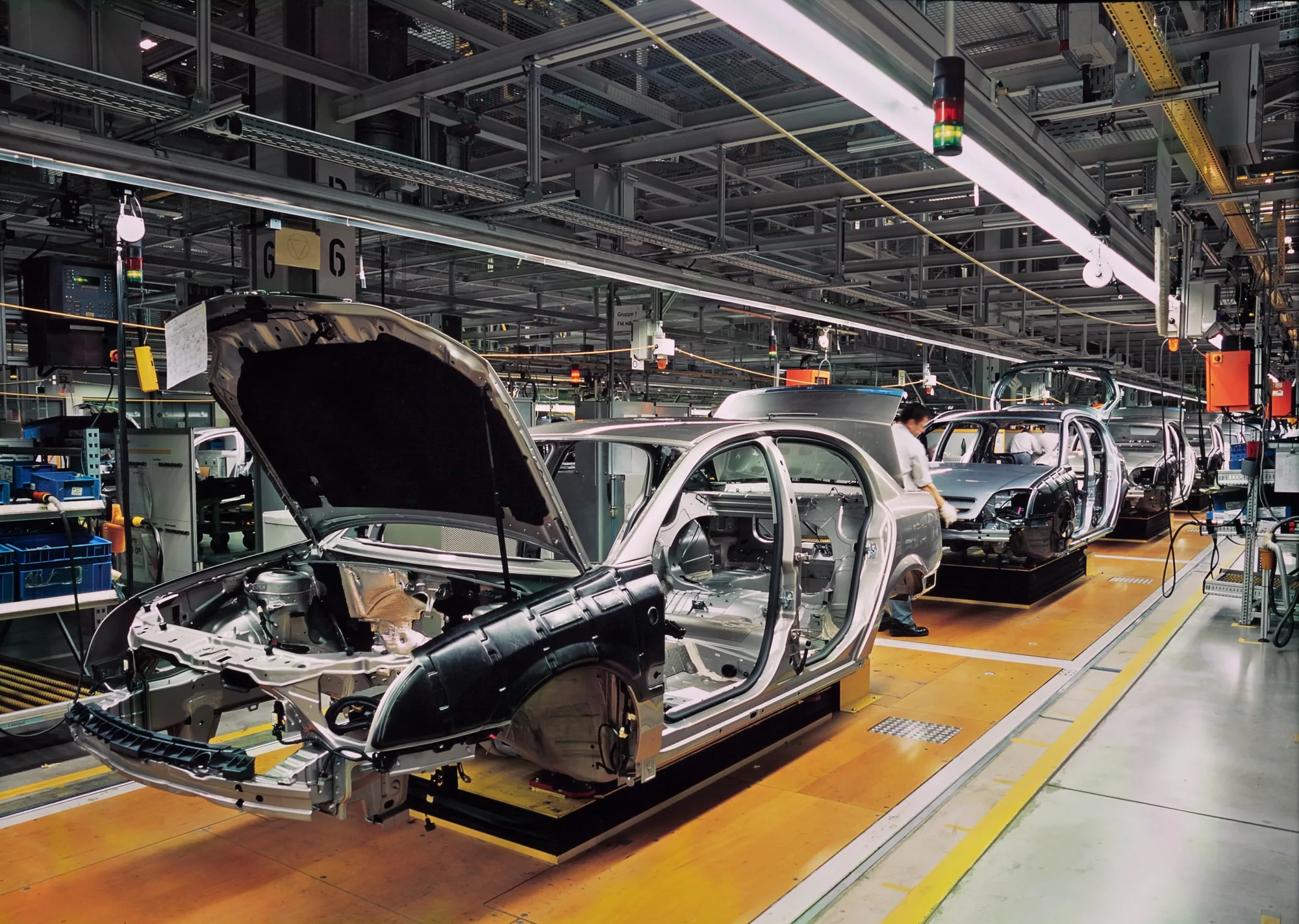 Cabezal de marcado integrado en línea de producción automotriz