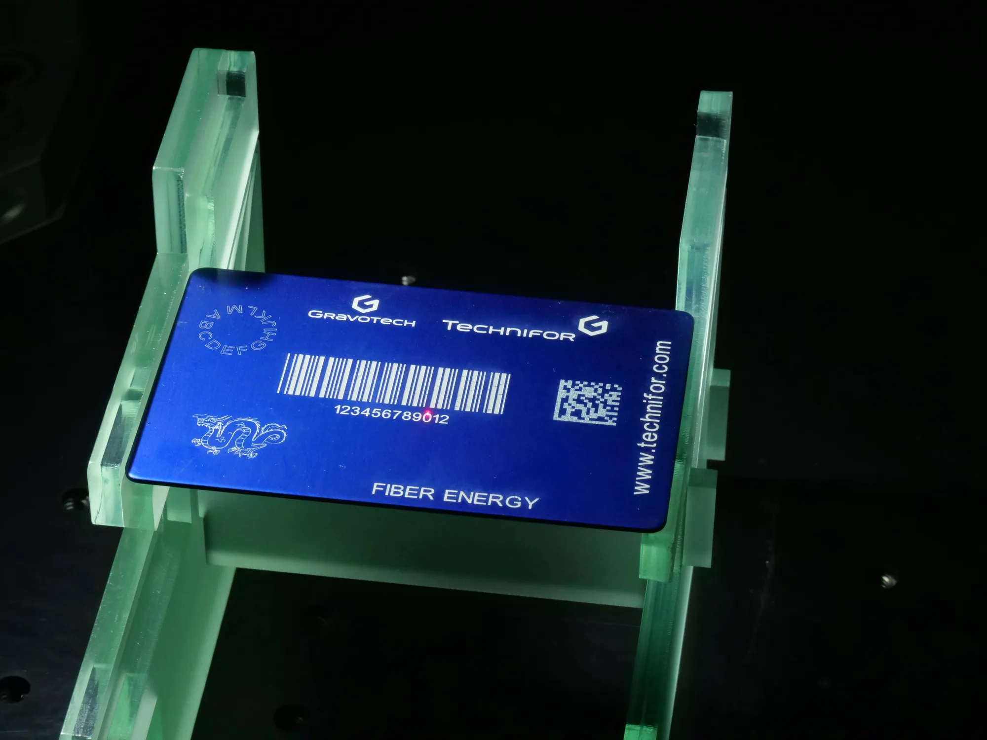 Placa de identificación en aluminio anodizado