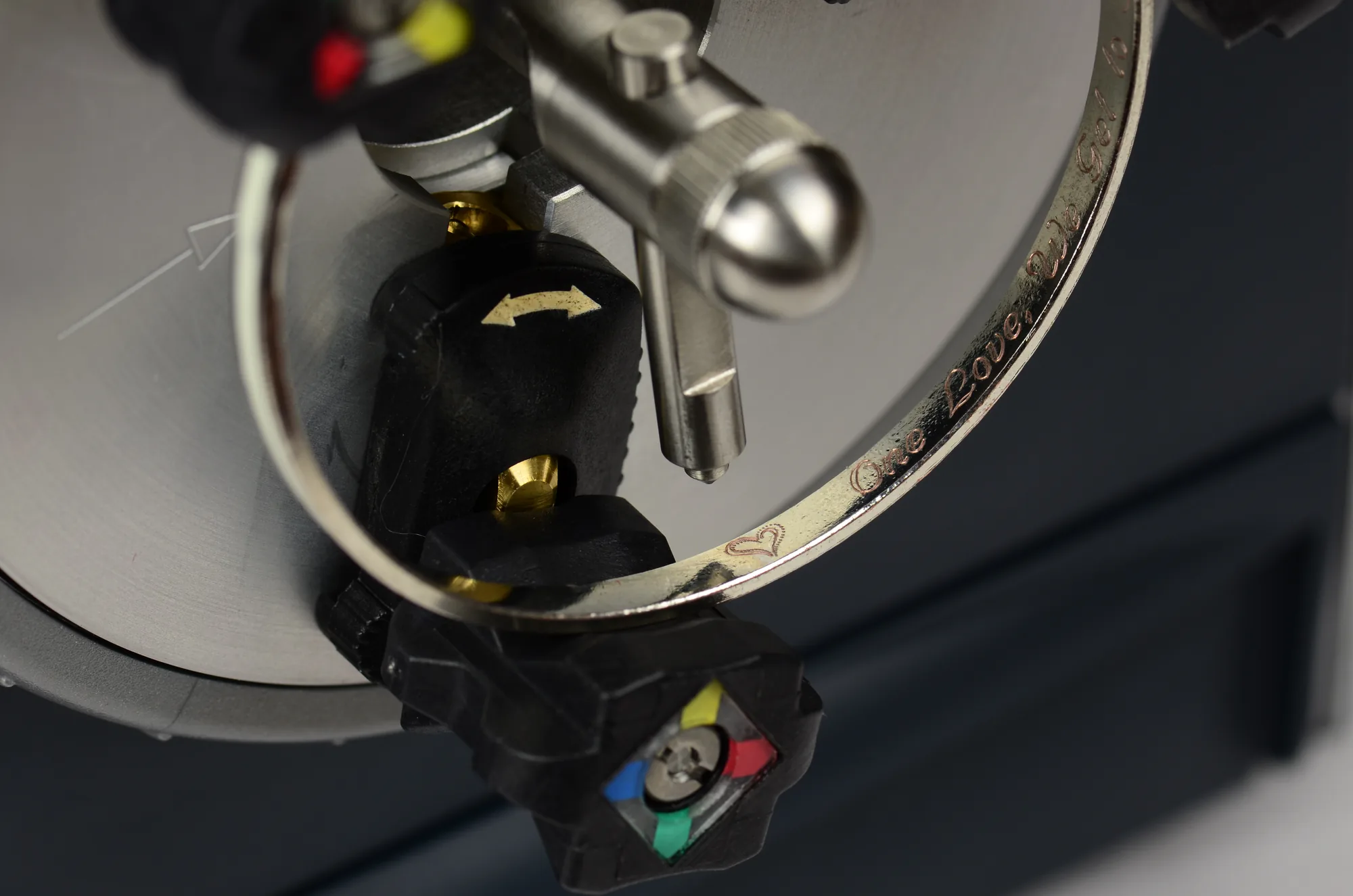 Segundo ejemplo de grabado interior de brazalete con la M10 Jewel