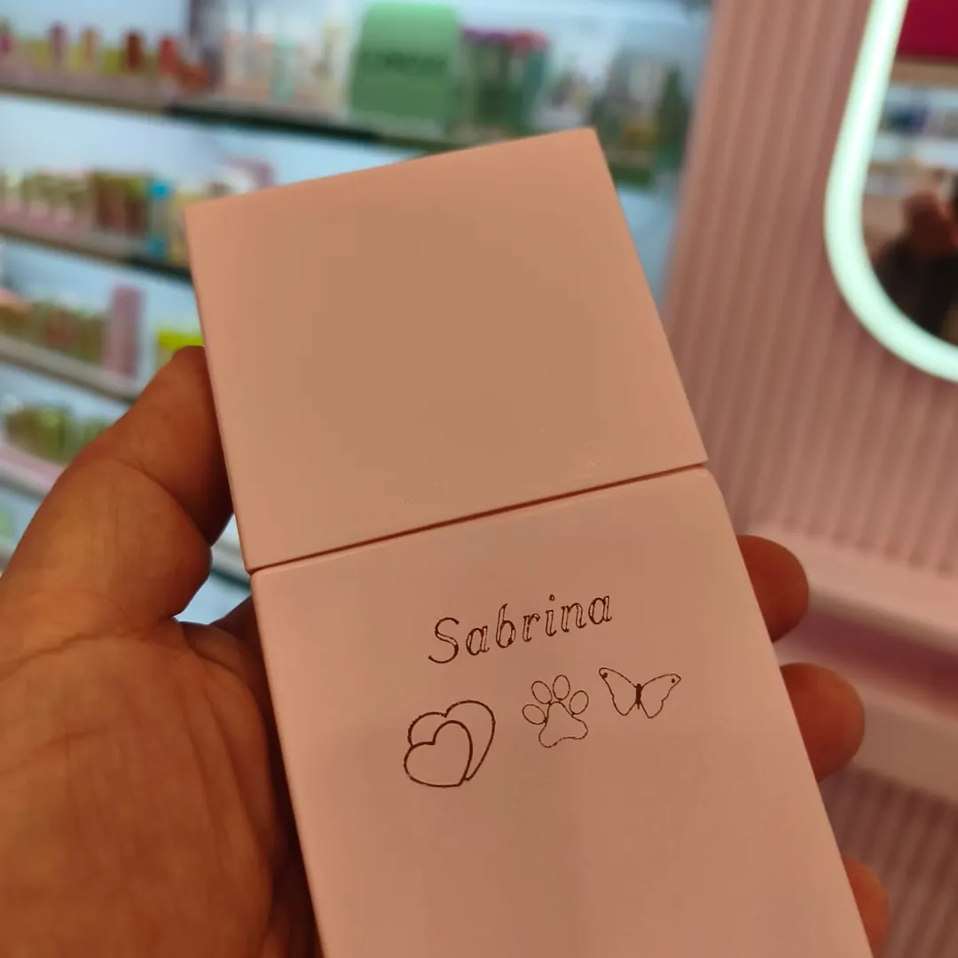 Cosmético personalizado con nombre